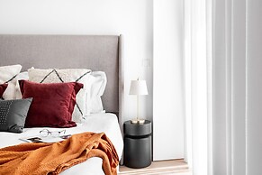 JOIVY Elegant 1-BR Apartment in Perfect Centre