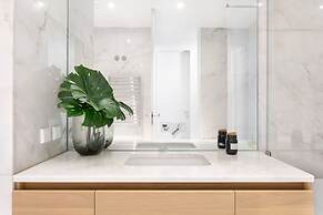 JOIVY Elegant 1-BR Apartment in Perfect Centre