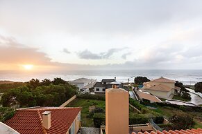 JOIVY Splendid 4-BR House w/Swimming Pool & Sea View