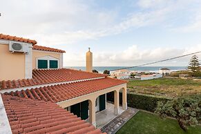 JOIVY Splendid 4-BR House w/Swimming Pool & Sea View