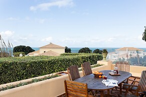 JOIVY Splendid 4-BR House w/Swimming Pool & Sea View