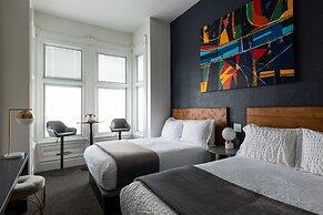 The Metro Hotel