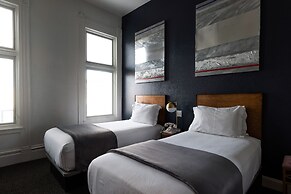 The Metro Hotel