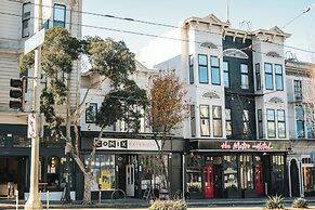 The Metro Hotel