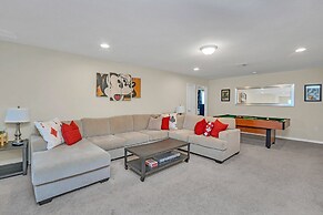 Grand 8BD Villa With Themed Rooms and Game Room! Close to Disney! #8ws