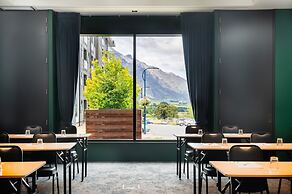 Holiday Inn Queenstown Remarkables Park by IHG