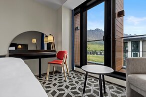 Holiday Inn Queenstown Remarkables Park by IHG