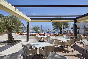 Universal Hotel Laguna