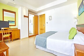 Universal Hotel Laguna