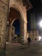 Stylish Luxury Loft Sleeps 4 San Gimignano Tuscany