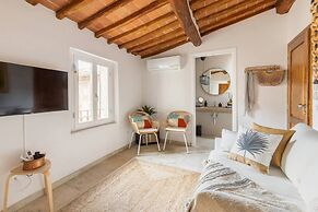 Stylish Luxury Loft Sleeps 4 San Gimignano Tuscany