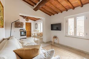 Stylish Luxury Loft Sleeps 4 San Gimignano Tuscany