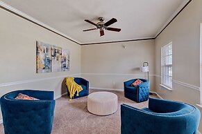 Incredibly Spacious Carmel Home With Fully Equipped Kitchen - 4700 Sq 