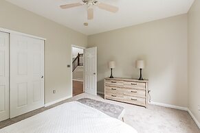 Incredibly Spacious Carmel Home With Fully Equipped Kitchen - 4700 Sq 