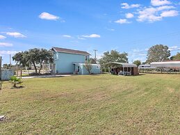 Fisherman's Inn 2 Bedroom Home by RedAwning