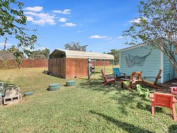 Fisherman's Inn 2 Bedroom Home by RedAwning