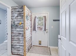 Fisherman's Inn 2 Bedroom Home by RedAwning