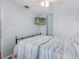 Fisherman's Inn 2 Bedroom Home by RedAwning