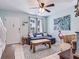 Fisherman's Inn 2 Bedroom Home by RedAwning