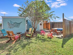 Fisherman's Inn 2 Bedroom Home by RedAwning