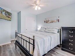 Fisherman's Inn 2 Bedroom Home by RedAwning