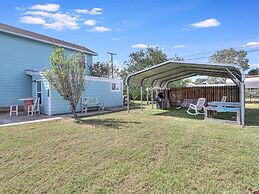 Fisherman's Inn 2 Bedroom Home by RedAwning