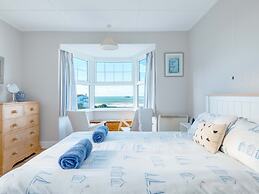 Pinewood Flat 5