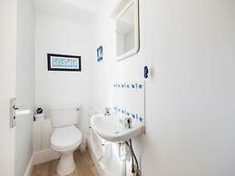 Pinewood Flat 5