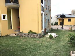 Hidden Gem In Oyibi New 2 Luxury Bedroom Apartment