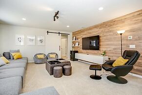 Saltwater Pool Private Pool Luxury Home! 6 Bedroom Home by RedAwning