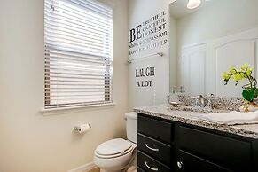 Saltwater Pool Private Pool Luxury Home! 6 Bedroom Home by RedAwning