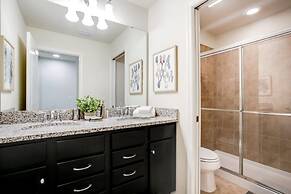 Saltwater Pool Private Pool Luxury Home! 6 Bedroom Home by RedAwning