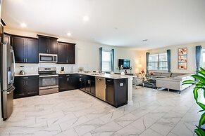 Bring The Whole Family Gate 9 Bedroom 5 Bath 9 Villa by Redawning