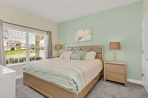 Storey Lake 4 Bed Townhome! 4 Bedroom Townhouse by Redawning