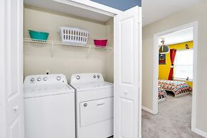 5 Bed Townhome! 5 Bedroom Townhouse by Redawning