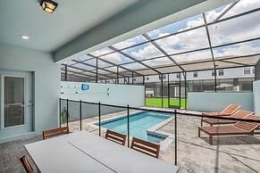 5 Bed Townhome! 5 Bedroom Townhouse by Redawning