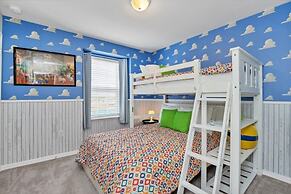 5 Bed Townhome! 5 Bedroom Townhouse by Redawning