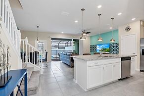 5 Bed Townhome! 5 Bedroom Townhouse by Redawning