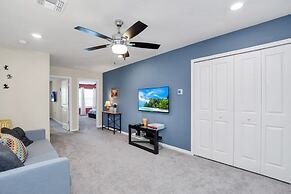 5 Bed Townhome! 5 Bedroom Townhouse by Redawning