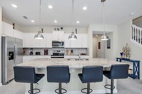 5 Bed Townhome! 5 Bedroom Townhouse by Redawning