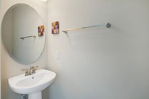 5 Bed Townhome! 5 Bedroom Townhouse by Redawning