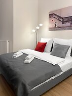 Starowiślna 41-43 by PI Apartments