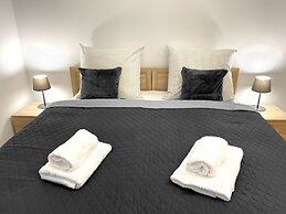 Starowiślna 41-43 by PI Apartments