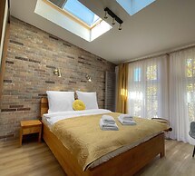 Starowiślna 41-43 by PI Apartments