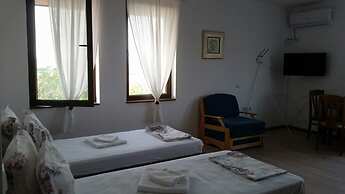 Immaculate Studio Apartment in Aleksandrovo