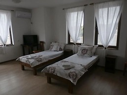 Immaculate Studio Apartment in Aleksandrovo