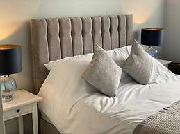 The View, Charming 2-bed Apartment in Shaftesbury,