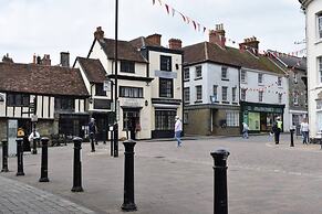 The View, Charming 2-bed Apartment in Shaftesbury,