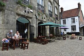 The View, Charming 2-bed Apartment in Shaftesbury,