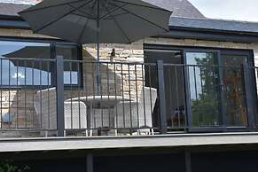 The View, Charming 2-bed Apartment in Shaftesbury,